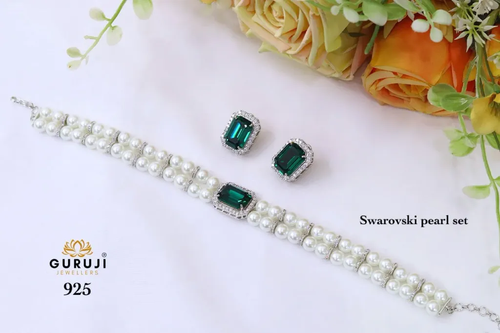 Swarovski pearl set (Pearl Green)