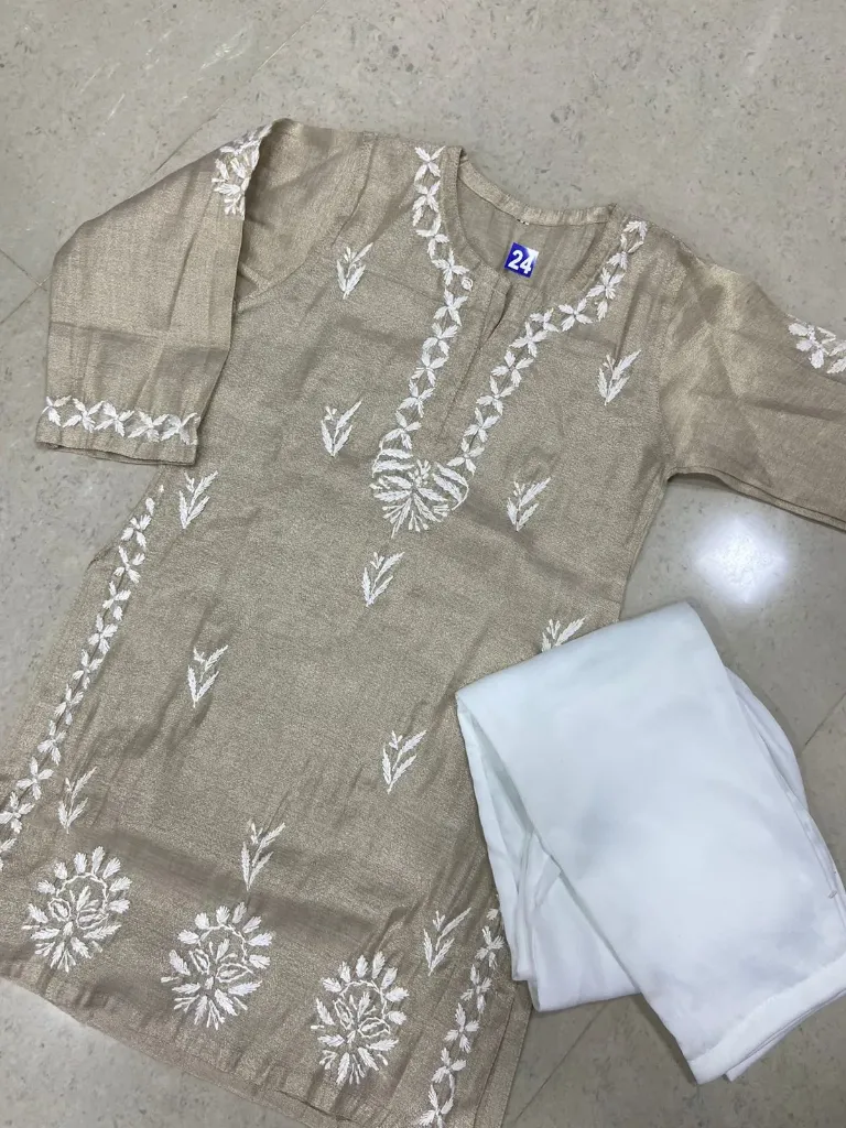 Chanderi Fabric Kurti & pajama set (18)